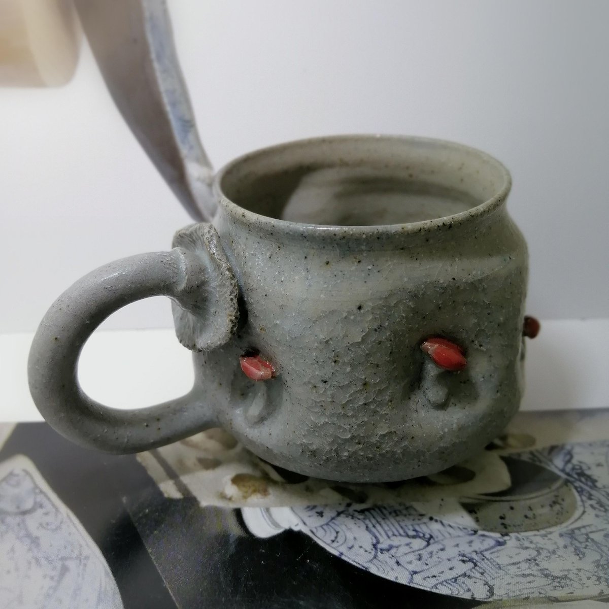 traybuster34's tweet photo. Immerse in today’s mini pottery workshop: shaping wet clay into tiny mugs that hold both tea and cozy moments. Turn messy hands into little masterpieces! https://t.co/hy5VGbr5NL