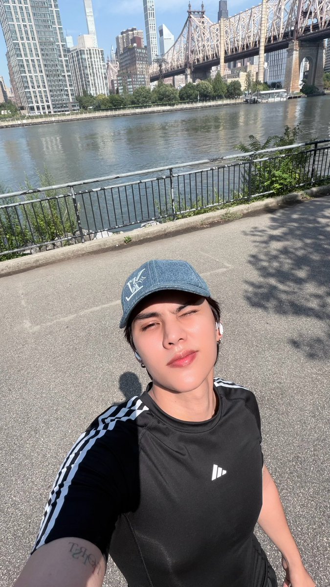 fort_fts's tweet photo. Morning run 🗽🔥

#FortFTS #ComeFortZon #BabyFeat https://t.co/JSNWLhG87W