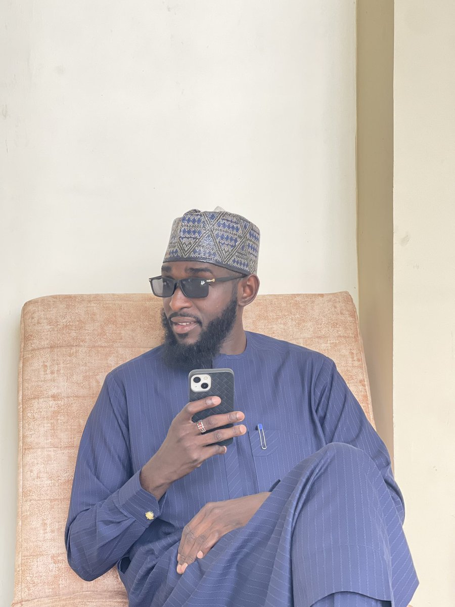 MBY_hotoro's tweet photo. Wanda ya nemi afuwa, yayi jarumta. Wanda ya yafe, yayi dattaku. Wanda  ya manta, zai wanzu cikin farin ciki!

Barkan mu da Juma'a. Allah ya sa mu dace da albarkar da take cikin wannan rana. https://t.co/jelJK7PhQK