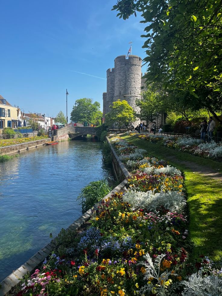 Natursee's tweet photo. Canterbury, England 🇬🇧 https://t.co/H6bwt4lspy