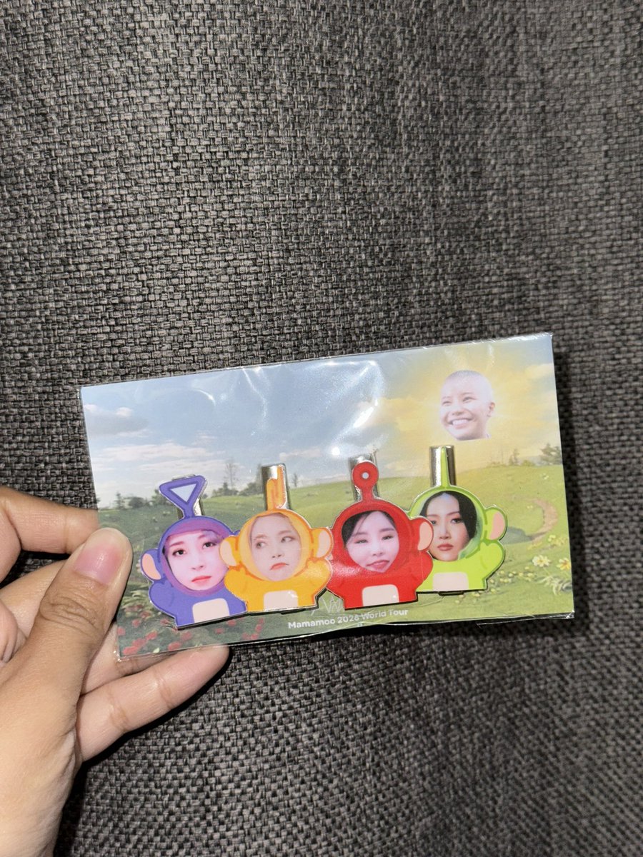 hyejinnie23's tweet photo. Hi moomoos! 

I’ll be located near green/yellow gate around 10am ☺️. Will post what I’ll be wearing pa easier to locate me hehe.

Here’s the addtl freebies. 

See you! 💚💚💚

#Mamamoo
#4WARDinManila https://t.co/m56k5Zs7iC