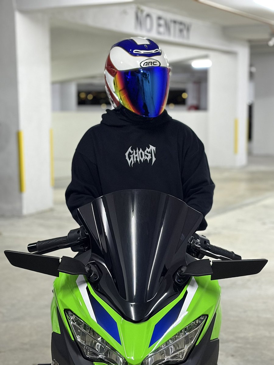 AmZkri's tweet photo. Born 2 Race #kawasaki #ninja250 https://t.co/7ky8zb0jMW