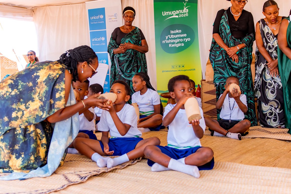 unicefrw's tweet photo. Happy Umuganura! @unicefrw joined @IntekoyUmuco and @RusiziDistrict for the 2026 National Umuganura celebrations, reaffirming our partnership with the @RwandaGov. Sharing milk with children, a gesture of care as we aim for 15% stunting by 2029, one harvest at a time. https://t.co/F5CFqIabdc