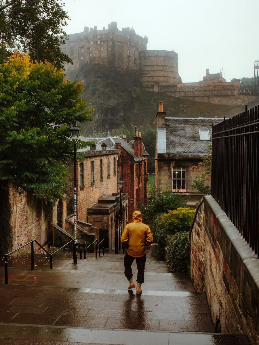 ____flowers__'s tweet photo. Edinburgh, Scotland 🏴󠁧󠁢󠁳󠁣󠁴󠁿 https://t.co/4ya5yCqtOK