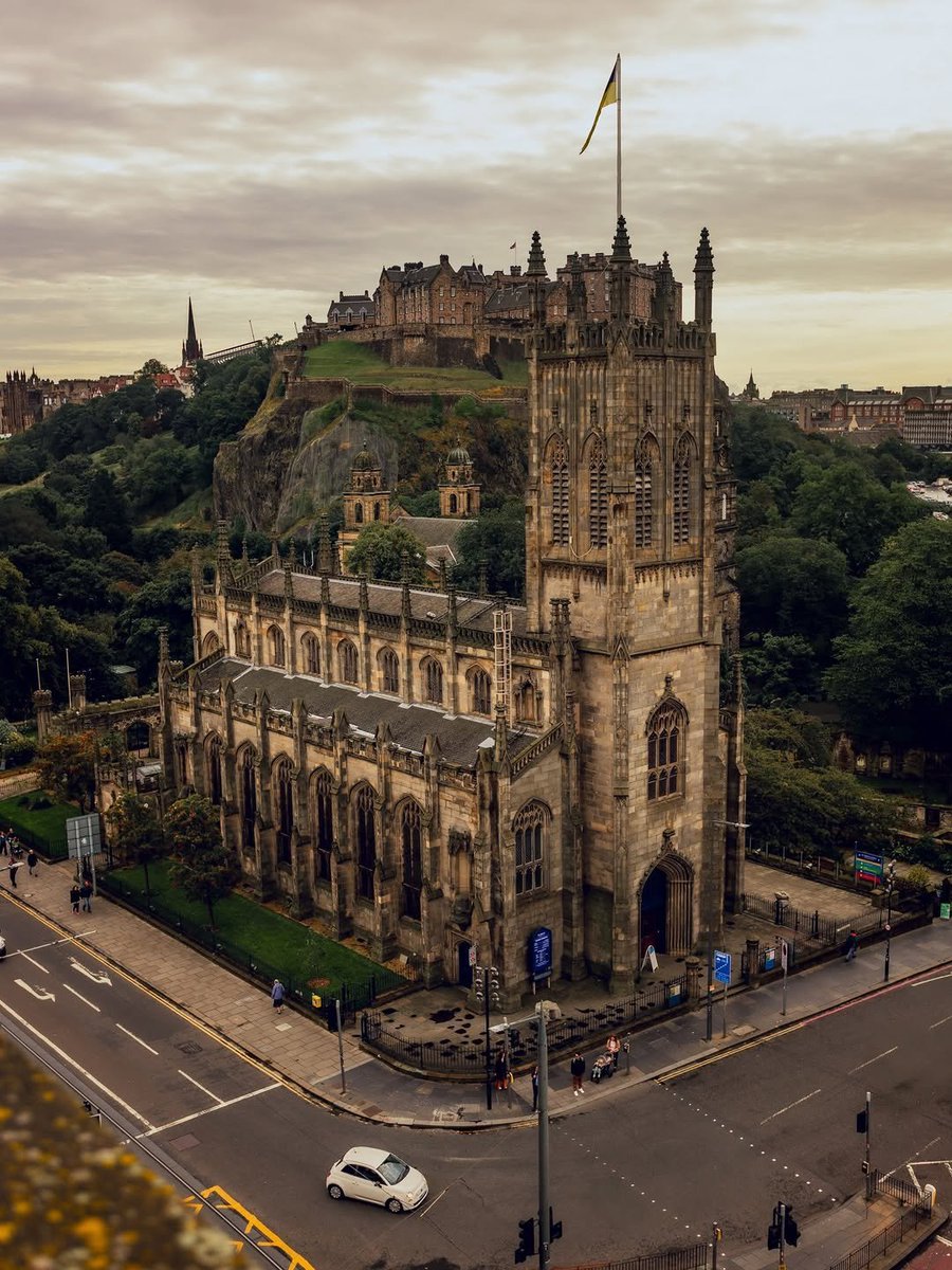 ____flowers__'s tweet photo. Edinburgh, Scotland 🏴󠁧󠁢󠁳󠁣󠁴󠁿 https://t.co/4ya5yCqtOK