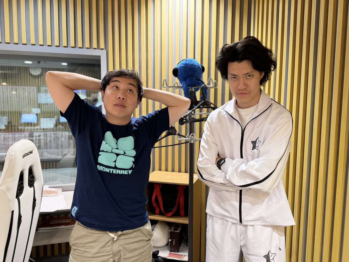 shimofuri_ANN's tweet photo. #霜降り明星 のオールナイトニッポンは
このあと25時から生放送!

#️⃣ #霜降り明星ANN

🔽radikoで聴けます🎵
https://t.co/oMhwTNYvlT https://t.co/YNwc0u5L7M