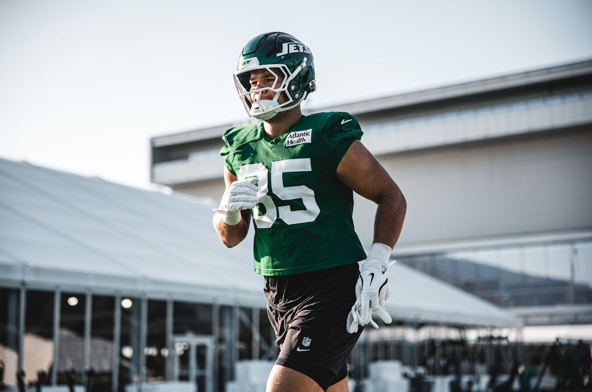 NYJetsTFMedia's tweet photo. Year 2 ๐๐
#Jets | ๐ธ @nyjets https://t.co/EkQhEMHDZE