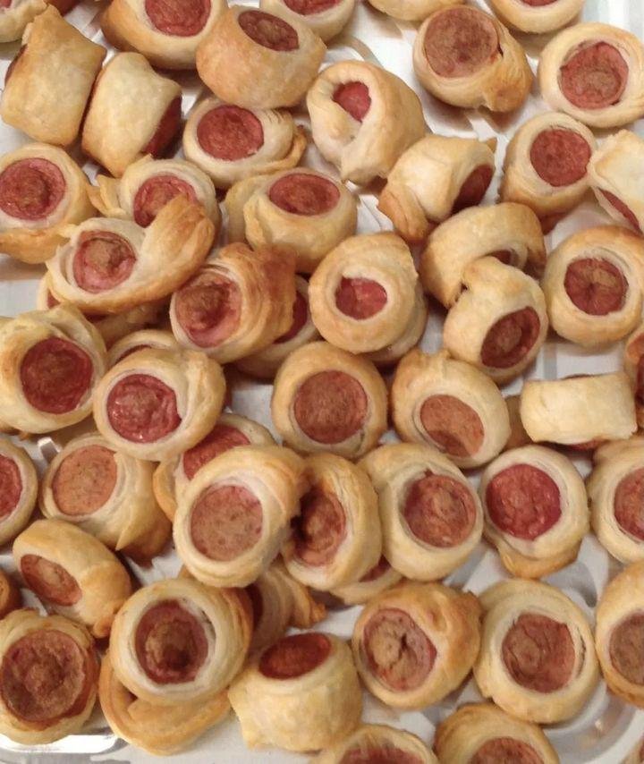 YoStoConTarabas's tweet photo. Feste di compleanno alle elementari starter pack https://t.co/FPn2mIrRjz