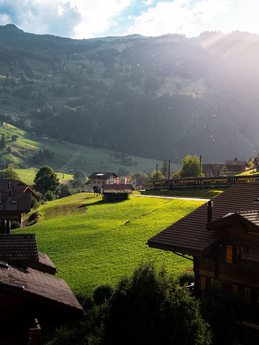 worldclick56's tweet photo. Switzerland 🇨🇭🍃 https://t.co/9yiCjOpc7c