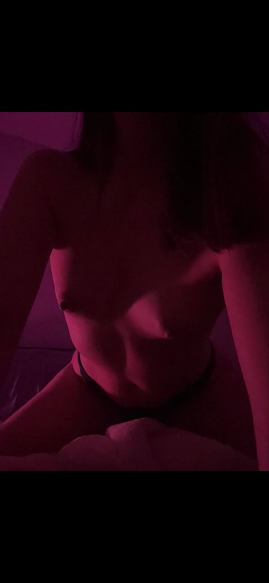 Secondstig's tweet photo. FOLLOWER SUBMISSION🔥🔥🔥

Cuck sent in this slut for us all to enjoy , she needs some real big cock 😉

#cuck #cuckold #horny #nsfwtwtًً #goon #cheating #cocktribute #stroking https://t.co/QyqmJ6wczu