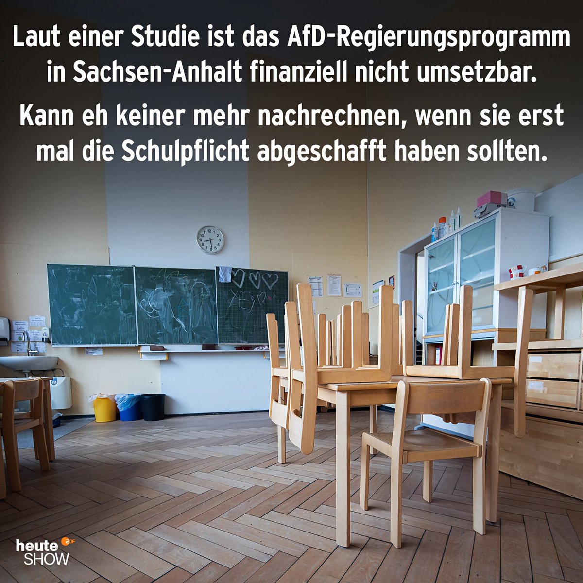 IrisRoder42813's tweet photo. @heuteshow
▶️ Die AfD will in Sachsen-Anhalt die Schulpflicht durch eine „Bildungspflicht“ ersetzen, wodurch Eltern ihre Kinder auch zu Hause unterrichten dürften. https://t.co/CAr7d9poK7