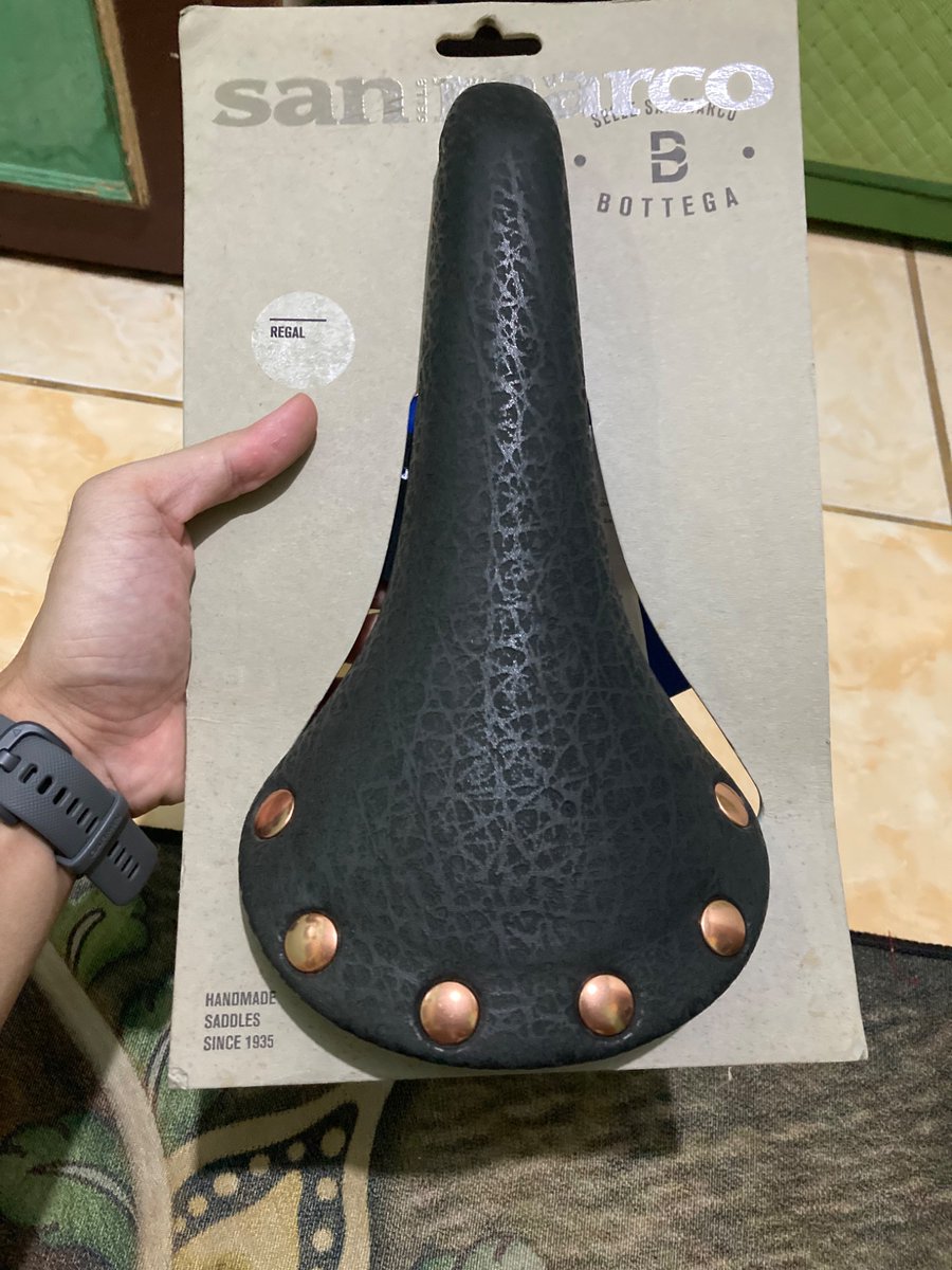 raafi262626's tweet photo. Wts saddle Selle San Marco Regal “ Le Rino” 
Brand New
1.7 aja
#fnfjb https://t.co/O2oxQwSz00