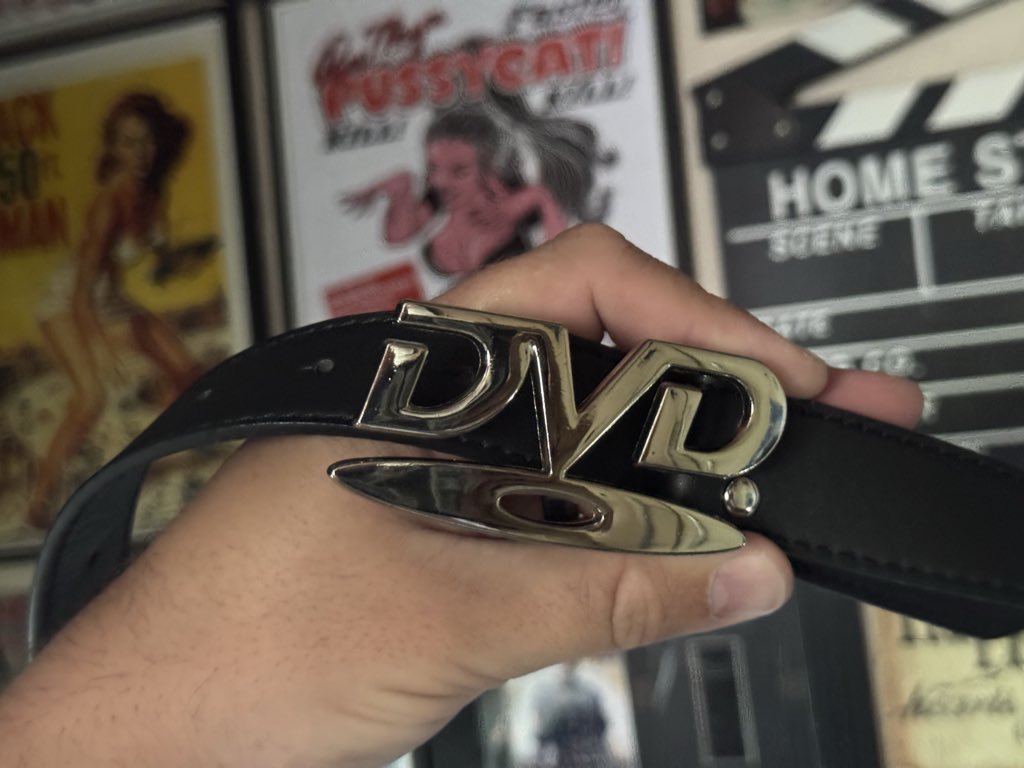 jasonimpey's tweet photo. My kind of belt. Fun gift from Rachel #dvd #physicalmedia https://t.co/VlJMTatYrt