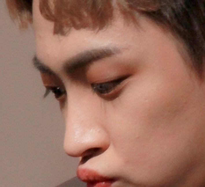 topazfanatic's tweet photo. forever obsessed with his long, pretty eyelashes https://t.co/n8tNOSq4Ww