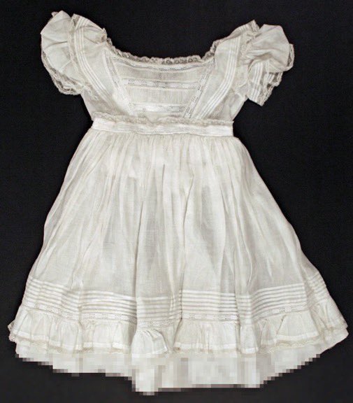 nuraimmortal's tweet photo. armand wearing these kind of dresses when pregnant, his swollen belly lifting up much of his dress that you can se this panties and his small print https://t.co/NpxVcKdJUO