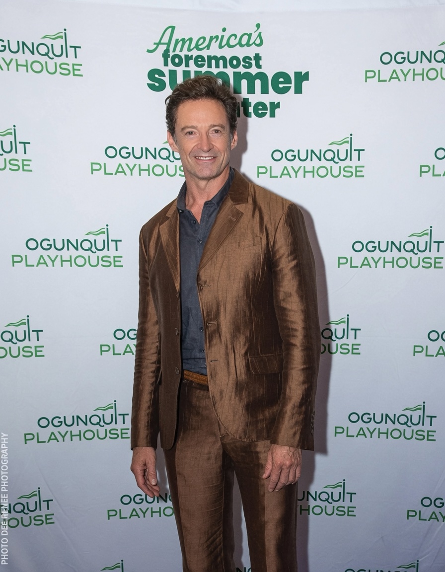 HellenaMiu's tweet photo. @RealHughJackman @sfosternyc @OgunquitPH This is so much better. 🤭😉 Sorry, not sorry. 😌✨ @RealHughJackman https://t.co/zzNIL601Fy