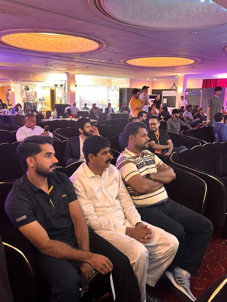 MashaNoor0's tweet photo. Pakistan’s cricketing future is bright! 🏏🇵🇰 #BeTheNext gives aspiring players a fair chance to shine through verified virtual trials.
#bethenext #youarethenext #ajmeribarihai #nextispersonal #letsproveit #aiknayadin https://t.co/4ZfqPF5lMI