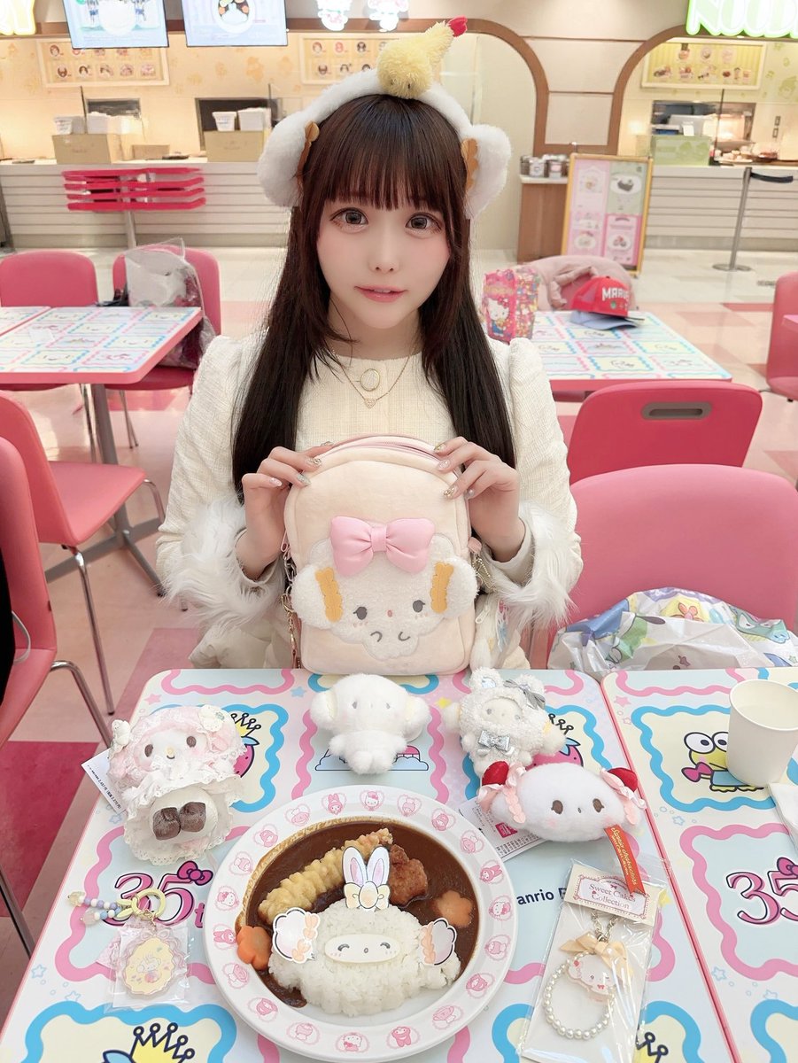 KL_PP_13's tweet photo. 8/7は #花柚の日 🌷
のんびり屋さんなので遅刻❕ごめんね🥲

実在する女の子を推すのは今世はやめようって思ってた私に、だいすきの気持ちになることをもう1回教えてくれた女の子( ᐪ꒳ᐪ )🩵
出会えてよかった、いきていく理由、ず〜っとだいすき🩵🩵
今度ふた周りデカくなった私を見せにいくね〜🤍 https://t.co/N4XZUkZBRI
