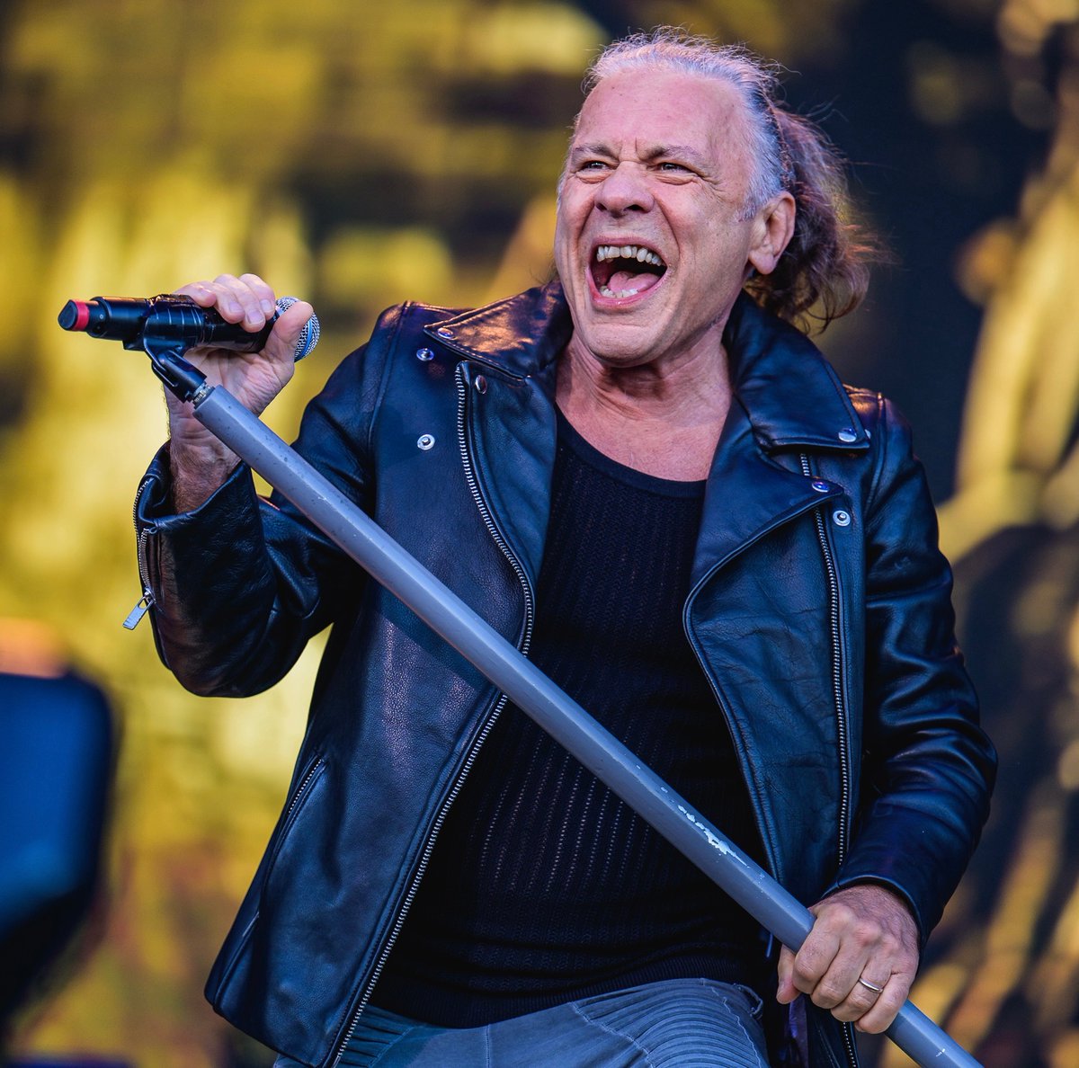 historyrock_'s tweet photo. Today, Iron Maiden's legendary frontman Bruce Dickinson turns 68! https://t.co/xS9uzHwEMk