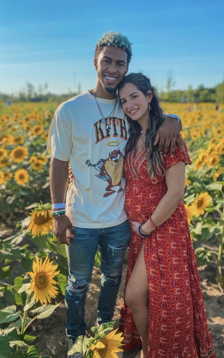 newdorkmets's tweet photo. katia posted the first photo as a throwback made me realize she customized TF out of him😭😭 https://t.co/hg2xJ1ENTX