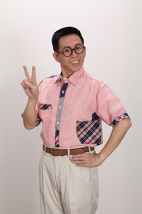 SaekkyB's tweet photo. 8/8はタレント・声優の久保田雅人さんの誕生日

『つくってあそぼ』ワクワクさん役で、現在もYouTubeで活動

大学時代に劇団「プロジェクト・レヴュー」所属

声優デビューまもなくの85年、OVA『メガゾーン23』主人公の矢作省吾役で出演

『わくわくおじさん』のオーディションを受け合格 https://t.co/ncEMuqrsym