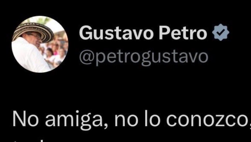 pricefieldrosie's tweet photo. Estos 4 tweets de Petro me parece que están a un nivel más alto que el resto JAJAJA, que increíble fue tener un presidente twittero https://t.co/UOOIGPV2XC