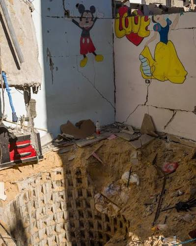 RealZoya1's tweet photo. 🚨 The Zionist regime made the arabs build terror tunnels under babies' beds. 😡 https://t.co/f8toCWRAOY