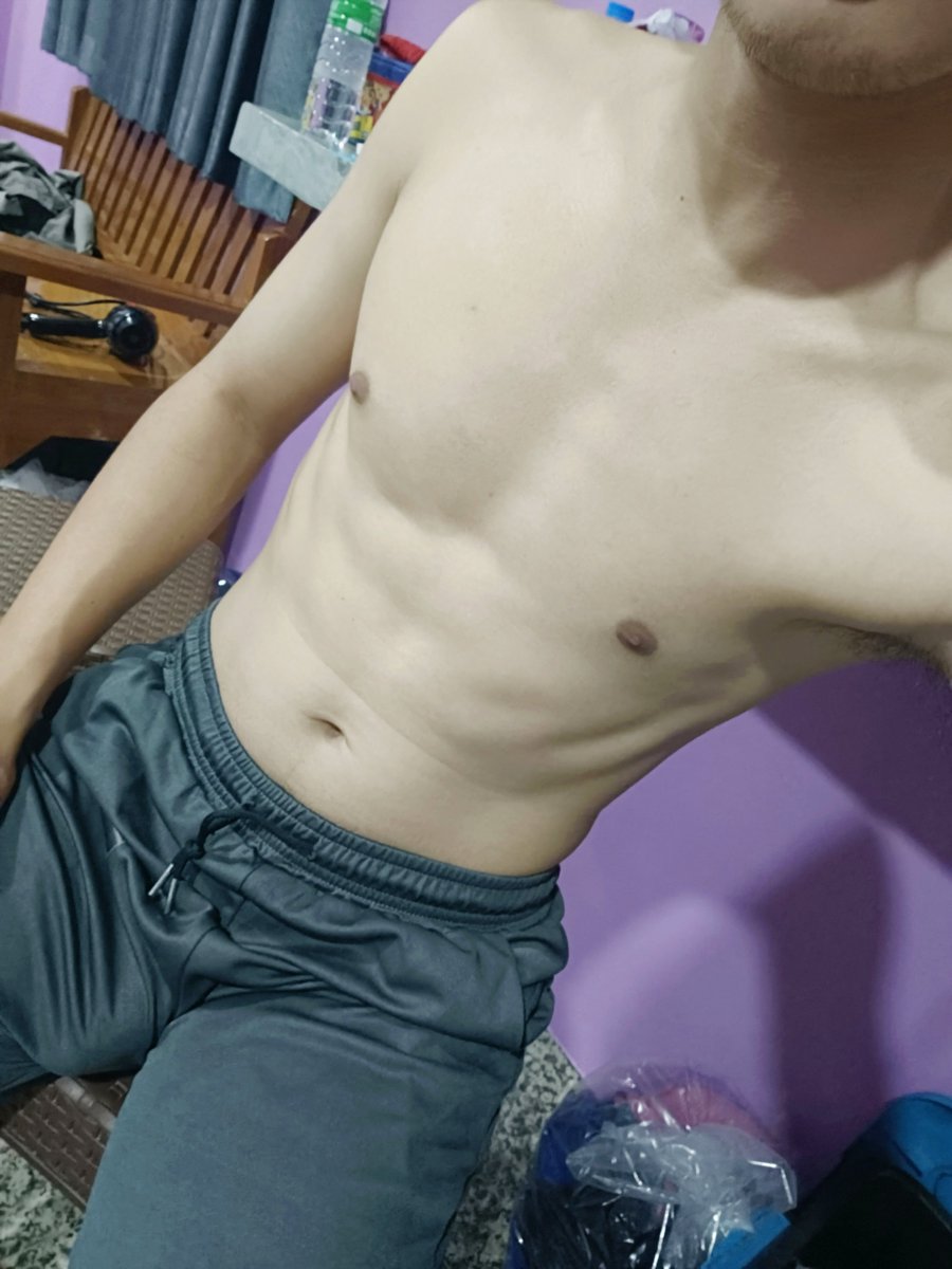 X1997X56's tweet photo. ฝันดีครับ🥱 https://t.co/ofxBjYb6Af