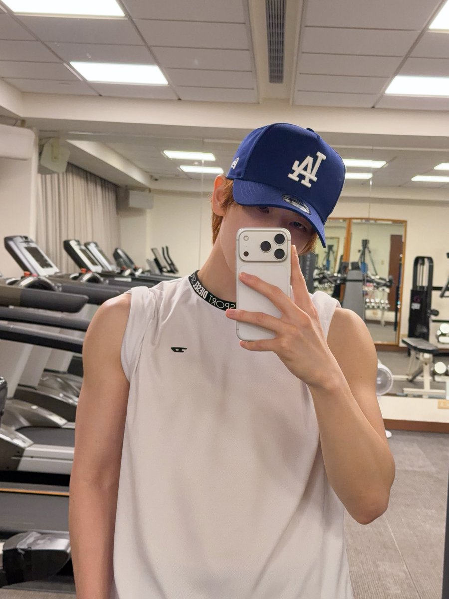 CRAVITY_twt's tweet photo. 내일 무대 화이팅~ 🧢🔥
#앨런 #ALLEN https://t.co/MqrkEDWTkh