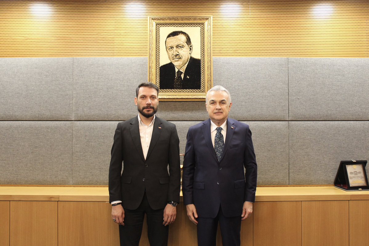 aydinmsavas's tweet photo. 📍TBMM

Büro Memur-Sen Genel Başkan Vekili Sayın Kaan Çetinbaş'ı Gazi Meclisimizde misafir ettik.

Nazik ziyaretleri için kendilerine teşekkür ediyorum. https://t.co/qEABUIJtQ1