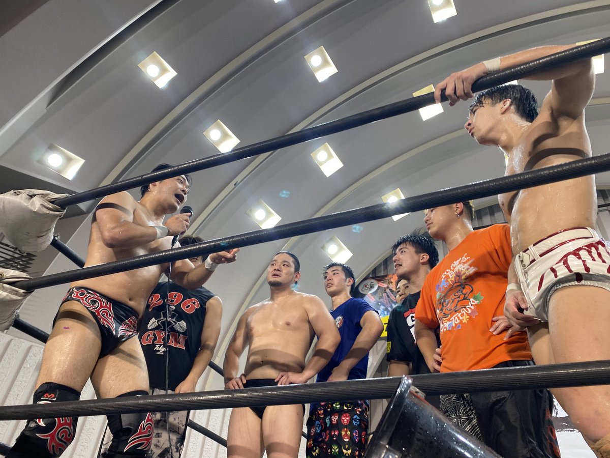 ZERO1SATSUKI's tweet photo. 楽しくて激しい大日上野7連戦が終わりました、汗をかいて水を浴びて闘って最高に夏感じました。
もっとみんなに大日上野を観てほしいそして一緒に楽しんでほしい、激闘と笑いが上野に確かにあります。
4日間ありがとうございました！

 #bjw  #栃木プロレス  #BrightFuture https://t.co/29QEeDRJGY