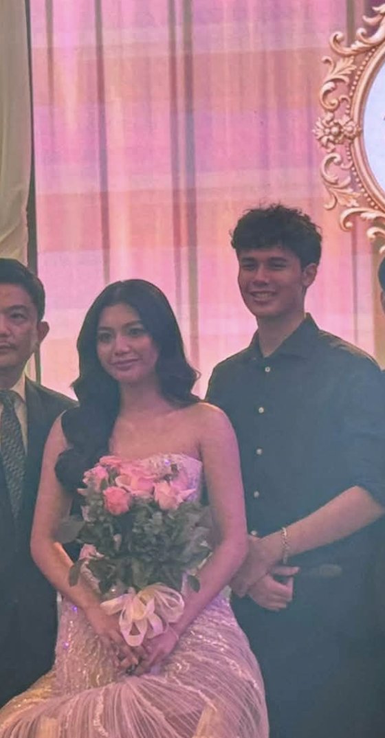 lowkietweetacc's tweet photo. Lahat may chemistry. Saan ako lulugar?! 🤣
#geocess
#heathcess https://t.co/XnRQA2perH
