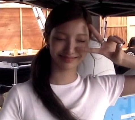 pseoyeonpic's tweet photo. gorgeous omg so cute

#SEOYEON #서연 #TUIDE #튜이드 https://t.co/Zt0fRmMfBP