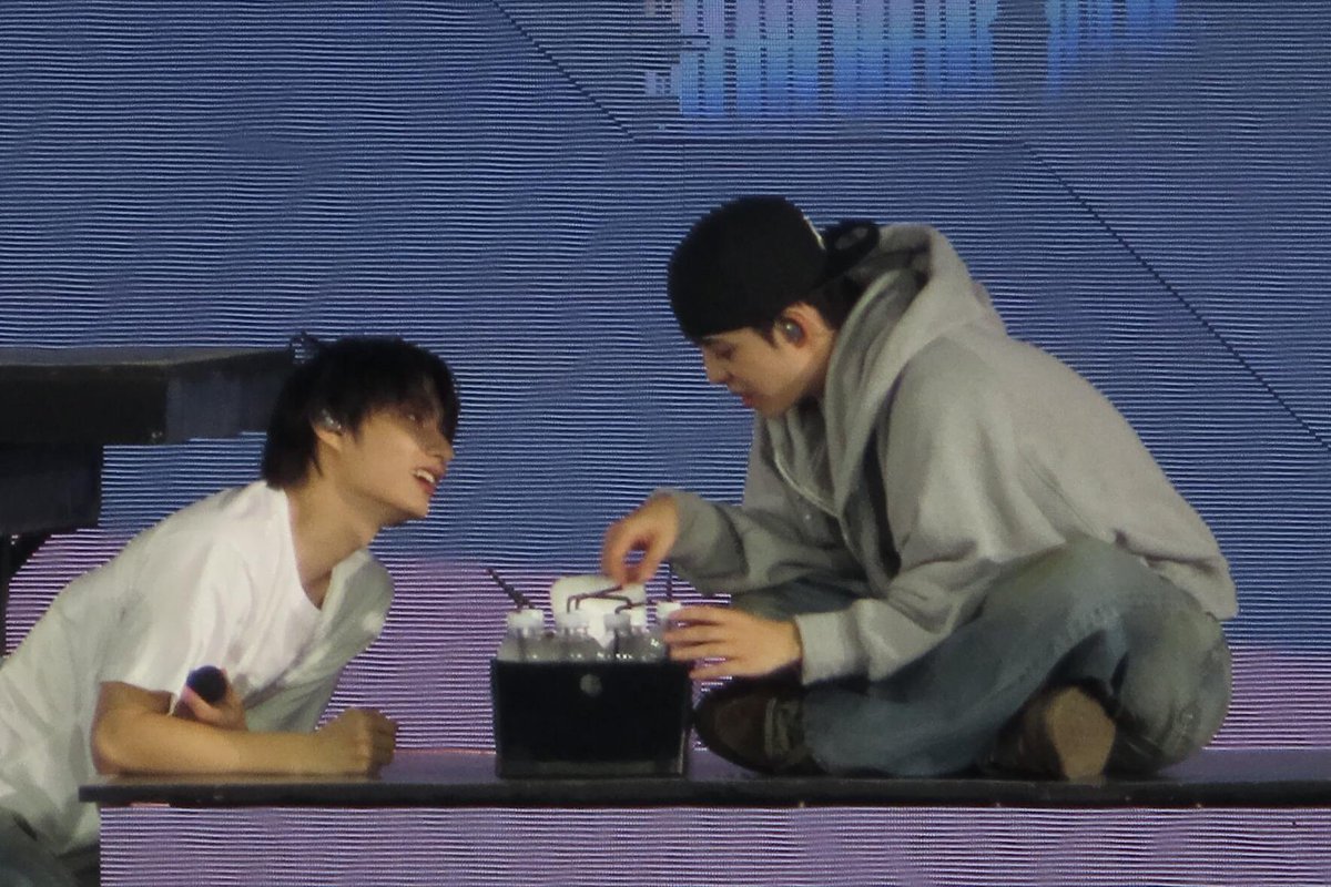 moontomeetyou's tweet photo. still one of the cutest cheoljun pics ever 🥹 https://t.co/hZtYUZMjpQ