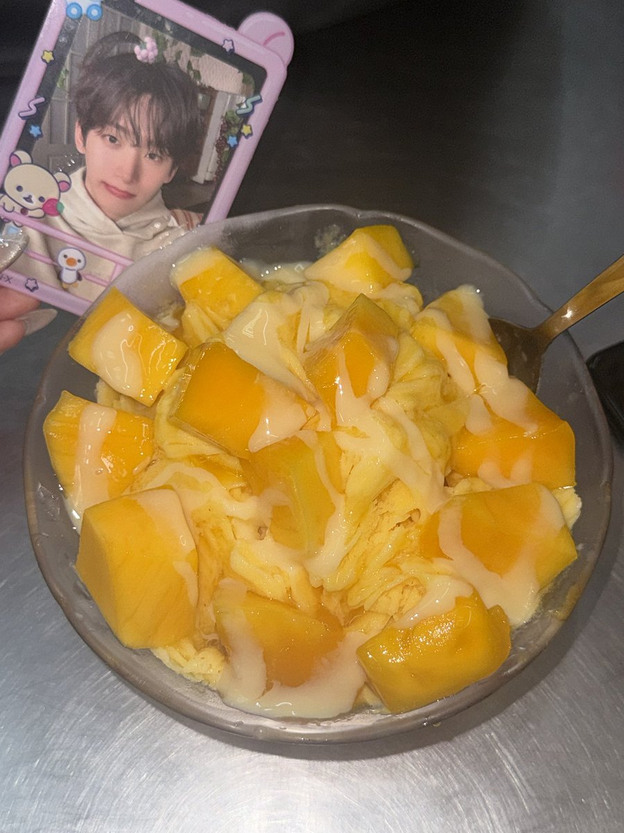 bysoxeum's tweet photo. 저녁에 갓다왓ㄴ느데 이분들도 낮에 갓다하셔서 웃음 ㅋㅋ 근데 여기 진짜 존맛이얌....... 😍😍😍 https://t.co/CrdgmmSQz7