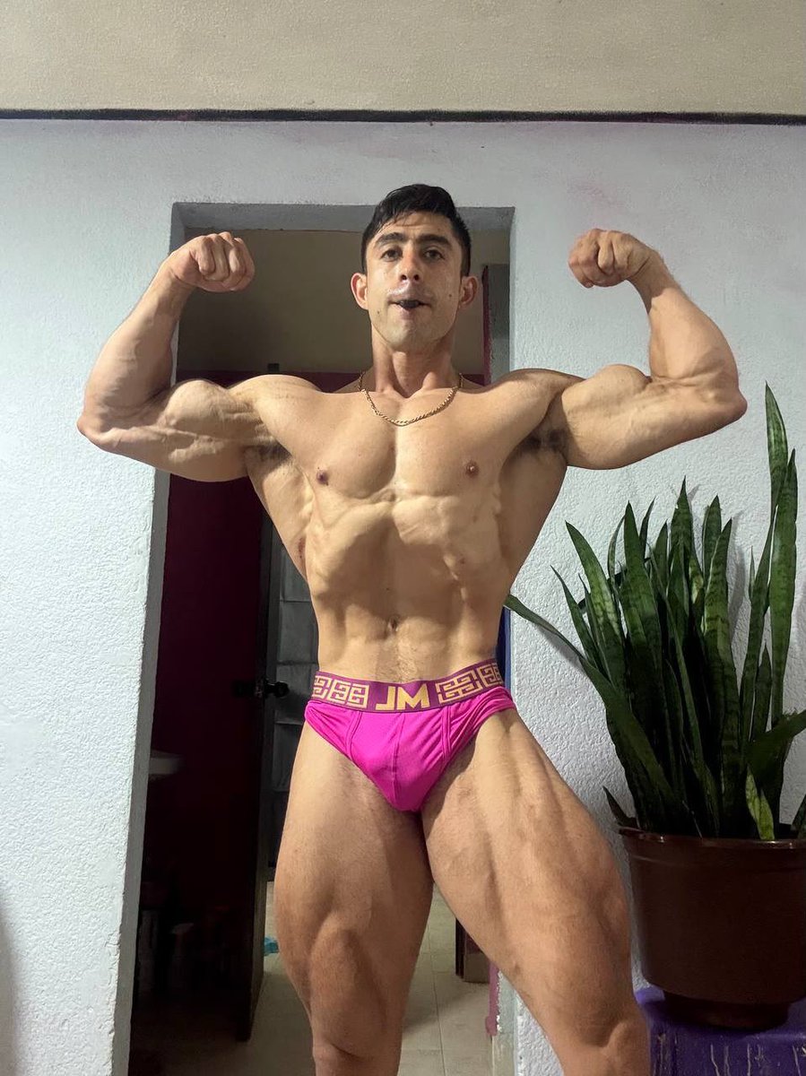 AquinoFitness's tweet photo. Aquino Physique Fitness https://t.co/BSLDpiT1lp