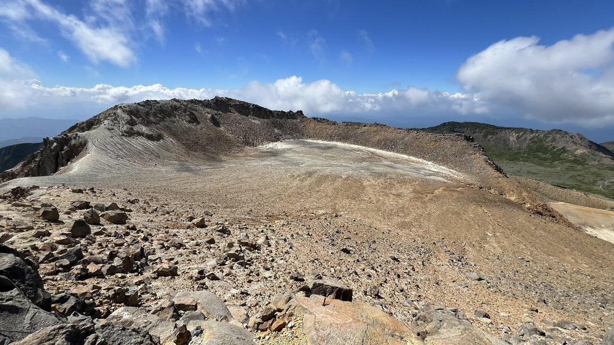 N0OGU's tweet photo. ちなみに同じ日に行った2座目はめっちゃ綺麗に晴れてた https://t.co/OWSMIt29Es