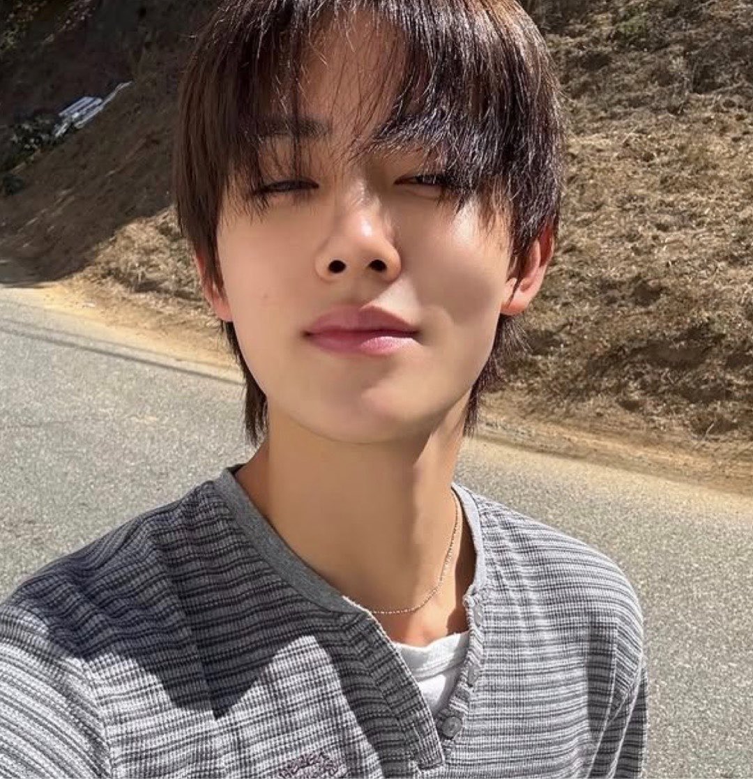 cat_umm's tweet photo. 오늘은 엄냥이의 날 https://t.co/a1ZdPH4hIJ