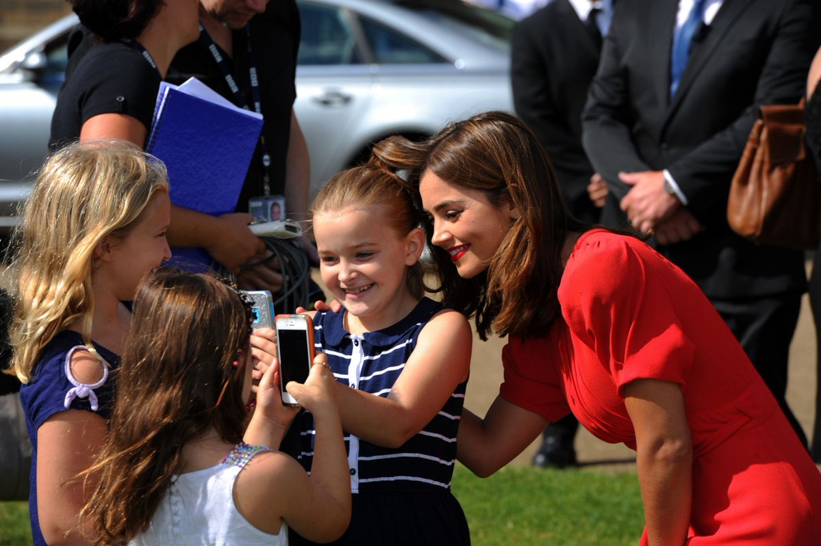 brinatello's tweet photo. At Cardiff Castle, #PeterCapaldi and @Jenna_Coleman_ chatted with kids. Very sweet to see Peter getting a lot of love by the fans before his episodes aired! ๐๐ #DoctorWho #PeterCapaldi @Jenna_Coleman_ #DoctorWhoWorldTour #FlashbackFriday (August 7, 2014) https://t.co/Gg8uL2oy0I https://t.co/slKLyzZFoQ