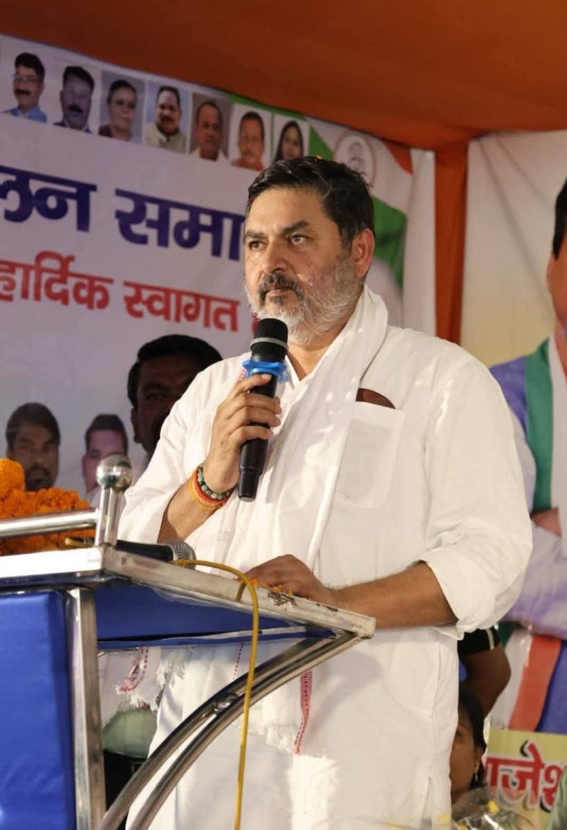 pranavINC's tweet photo. ��ांग्रेस की सबसे बड़ी ताकत उसके कार्यकर्ता हैं। 
जिन लोगों ने आज कांग्रेस का हाथ थामा, वे केवल एक दल में नहीं, बल्कि लोकतांत्रिक मूल्यों और जनसेवा की परंपरा से जुड़ रहे हैं। 

आज का यह मिलन समारोह केवल लोगों का जुड़ना नहीं, बल्कि झारखंड के बेहतर भविष्य के लिए विचारों और संकल्पों का मिलन है।   
नामकुम चौक, खिजरी विधानसभा, राँची @INCIndia 
@INCJharkhand_ @RajeshKinc