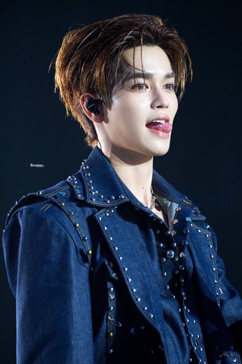 lumivyra's tweet photo. Mark Ji, gantengnya nggak ada obat. ๐ซ ๐ค
JUNIORMARK ONCE SUNNYMOON
#JuniorMarkConcertD1
#JuniorMarkMark https://t.co/JvrJ7YZIzK