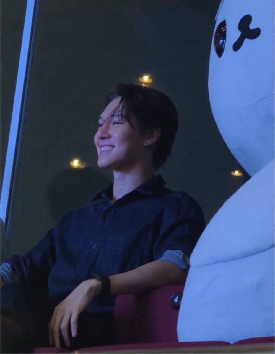 mechonani's tweet photo. ชอบเวลานานิได้ออกไปใช้ชีวิตมากๆ ไปดูคอนเสิร์ต ไปเติมไฟเติมแพชชั่นในการเป็นศิลปิน นานิเอนจอยมากๆ มีส่วมร่วมกับคอนทุกอย่าง เค้าทำอะไรทำหมด ตื่นเต้นกับโชว์เป็นแบบนี้ทุกงาน แล้วนานิตาจะเป็นประกายเสมอเลย🥺 รอวันที่นานิได้เป็นศิลปินได้ทำตามฝันนะครับ✨️🩷 https://t.co/8nuKGc8kp5