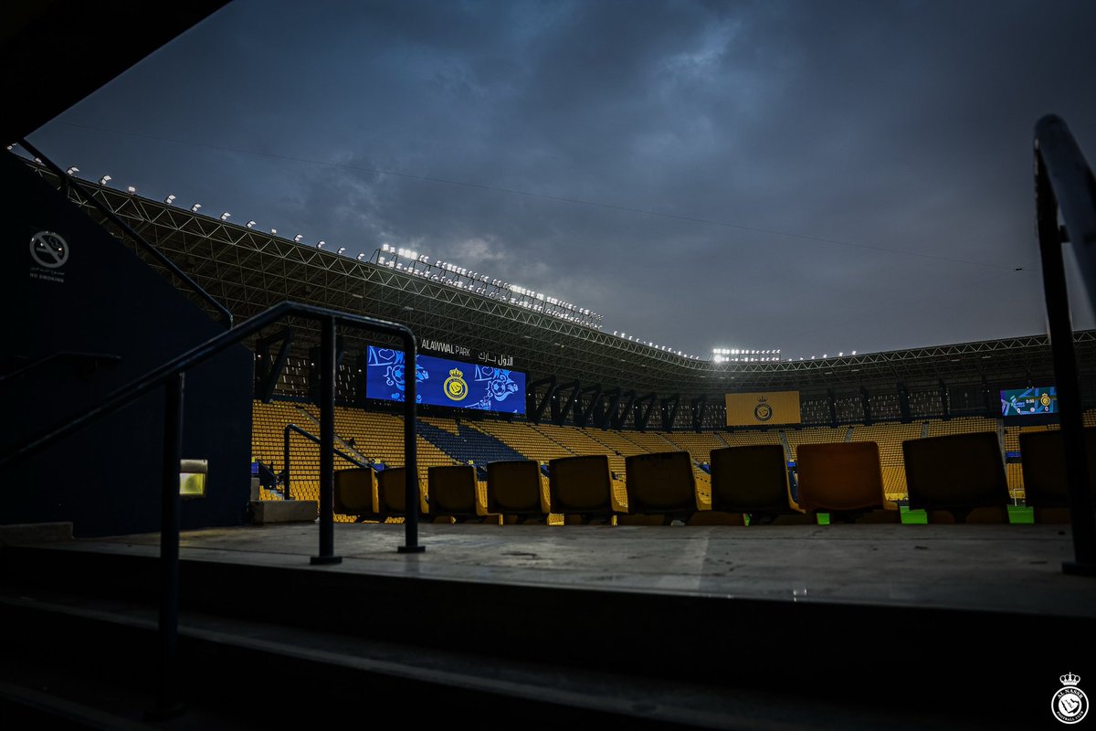 i_oozil's tweet photo. 🎟️- الإقبال ضعيف جداً على تذاكر المباراة الافتتاحية لـ #النصر أمام الفتح ❌ https://t.co/l7J3WsyKqp
