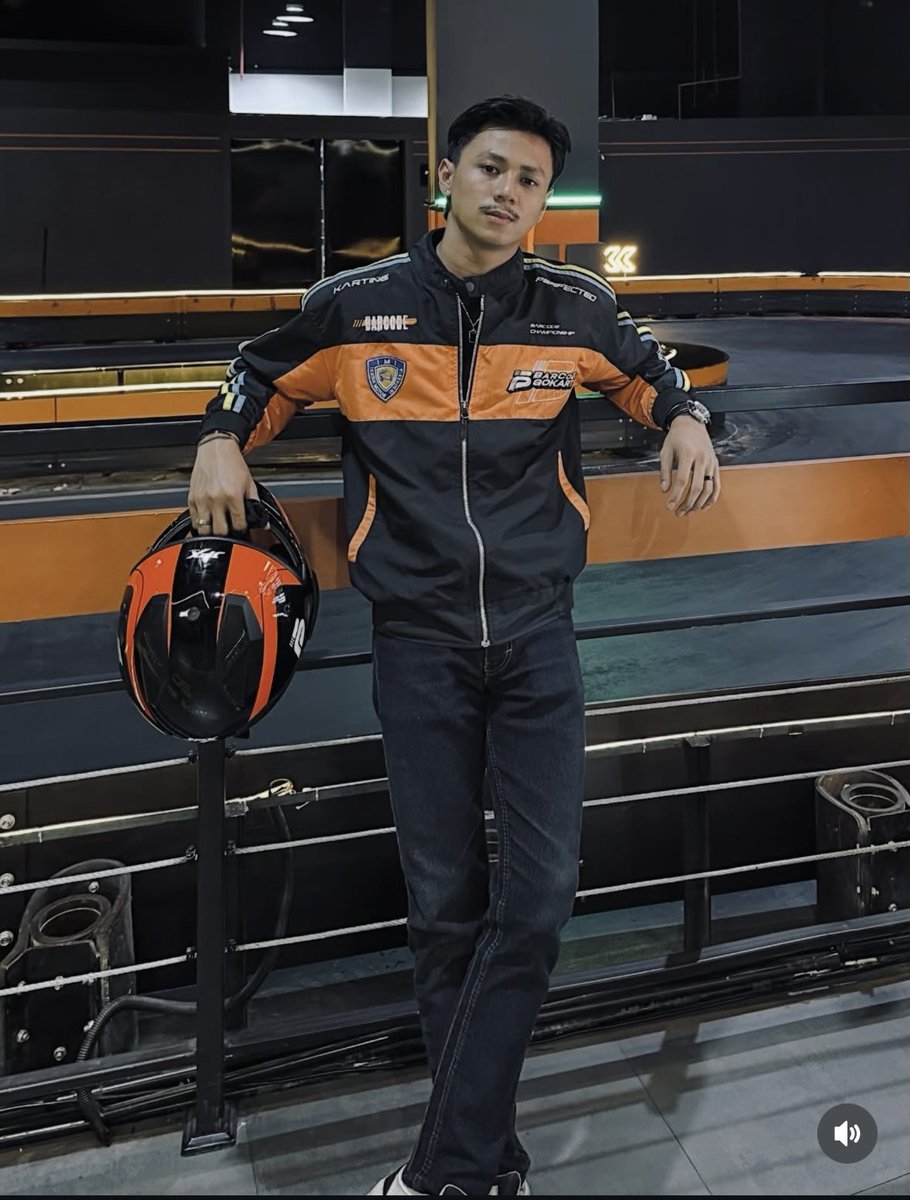 coffee_latte03's tweet photo. Anak Gym apa Anak Motor ? https://t.co/OosctzitPF