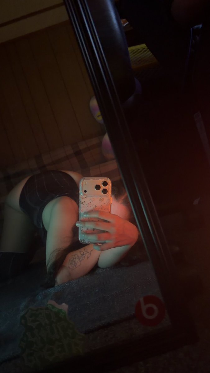 Sunflowerluv19's tweet photo. Let me be your superhero? 

#cheatingkink #cheating #slut #cumtributeِs #cumslut #cuck #cuckold #cuckme #sharing #cockwhore #girlfriend #nsfwtwtًً #nsfw 
#bull #contentseller #contentbuyer https://t.co/n6216LA706