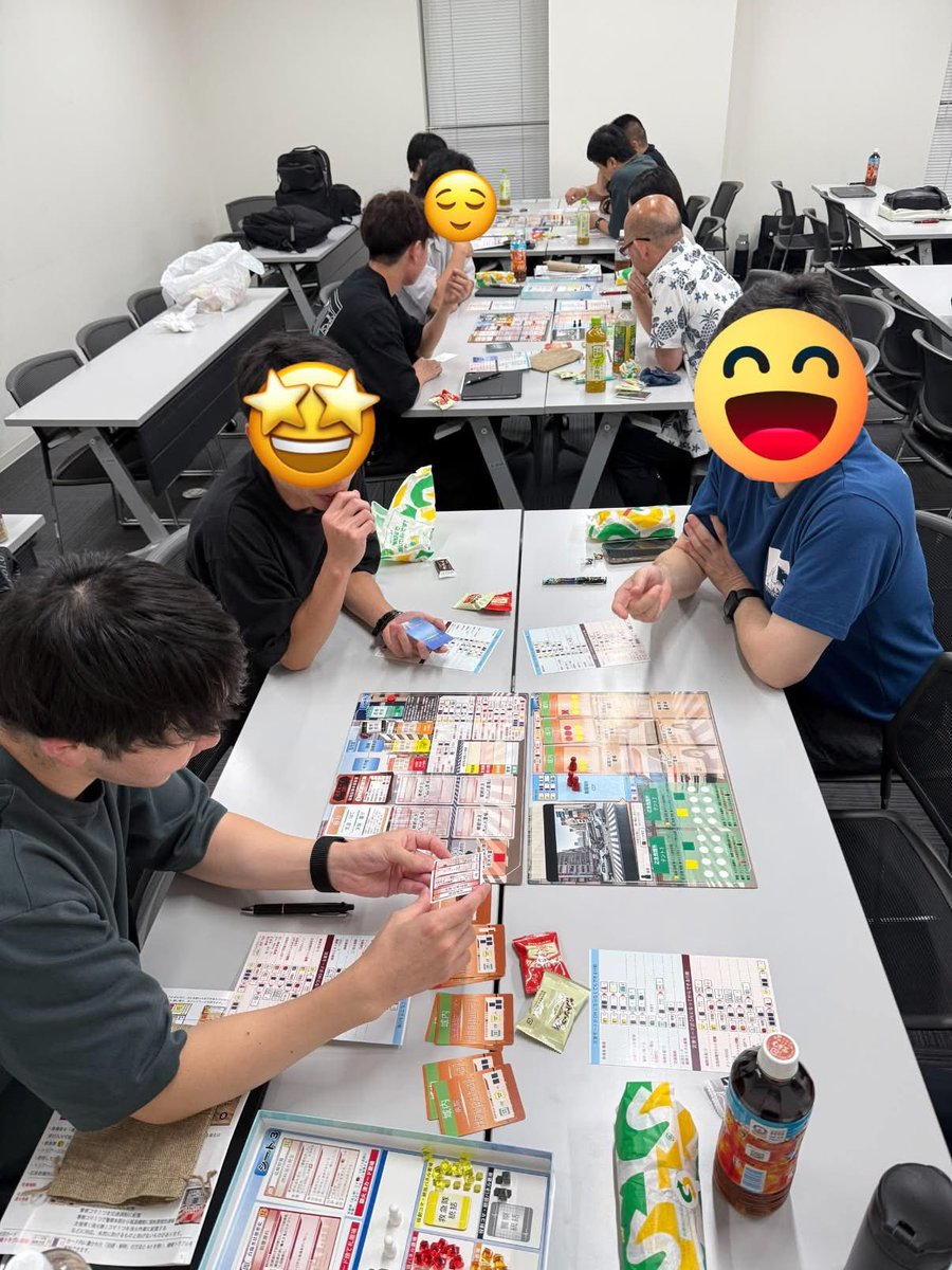 osamu0214's tweet photo. 話題のボードゲーム「アンクラ！！」で、災害医療の勉強会（大分地域医療アカデミー）を行いました。 https://t.co/HejQPI9mCJ