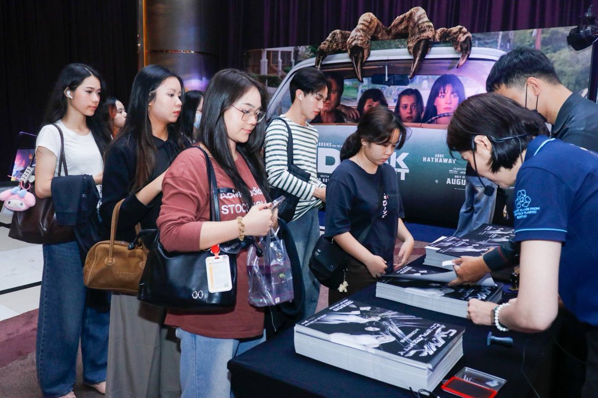 MajorGroup's tweet photo. ภาพบรรยากาศมายไทยไปหาเอสปู้ว เอ๊ย เอสป้าวันนี้! จัดเต็มทั้งบงและชุดกับ 2026 aespa LIVE TOUR -SYNK : COMPLaeXITY- IN CINEMAS

ดูเอสป้าแบบ Live Viewing ถ่ายทอดสดจากฮอลล์คอนเสิร์ต สนุกไปด้วยกัน พร้อมรับของที่ระลึกทุกที่นั่ง

กิจกรรมดี ๆ แบบนี้ Exclusive เฉพาะที่ #MajorCineplex เท่านั้น

#aespa #aespalive #SYNK #COMPLaeXITY #LiveViewing #SMTOWN #Kpop #KpopLive #LVE #เสิร์ฟwhiplashที่เมเจอร์