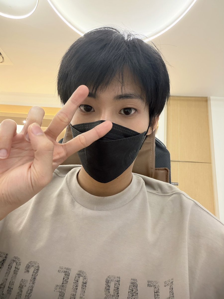 TutorKrp's tweet photo. ผ่าตัดเข่าพรุ่งนี้แล้ววว ขอกำลังใจจากทุกคนหน่อยครับบ 🥺

#TutorKrp #MyPlaneTT https://t.co/0pNUtNLvKa