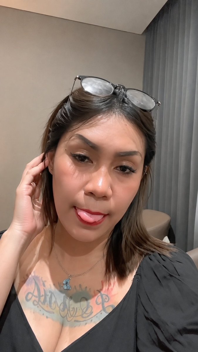 Ussyevaaa's tweet photo. Helooww ☄🦋💋 https://t.co/Lzo29H5SBZ