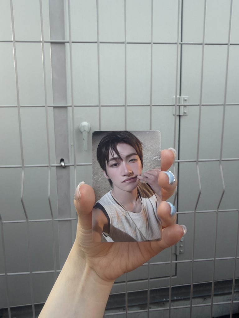 ami_kirinn's tweet photo. @_r0920_ 検索より失礼致します。

当方以下のジフン所持しているのですが、左上シニュとの交換は可能でしょうか？

異種とはなりますが、ご検討よろしくお願いいたします🙇‍♀️ https://t.co/p3jrhYhhMw